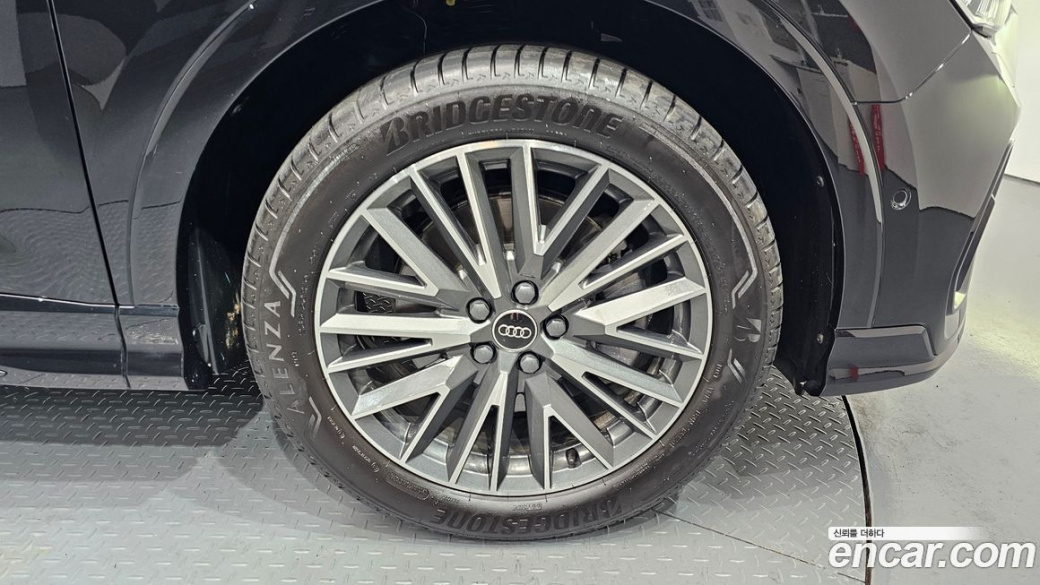Audi Q3 40 TFSI Quattro Premium, 2025