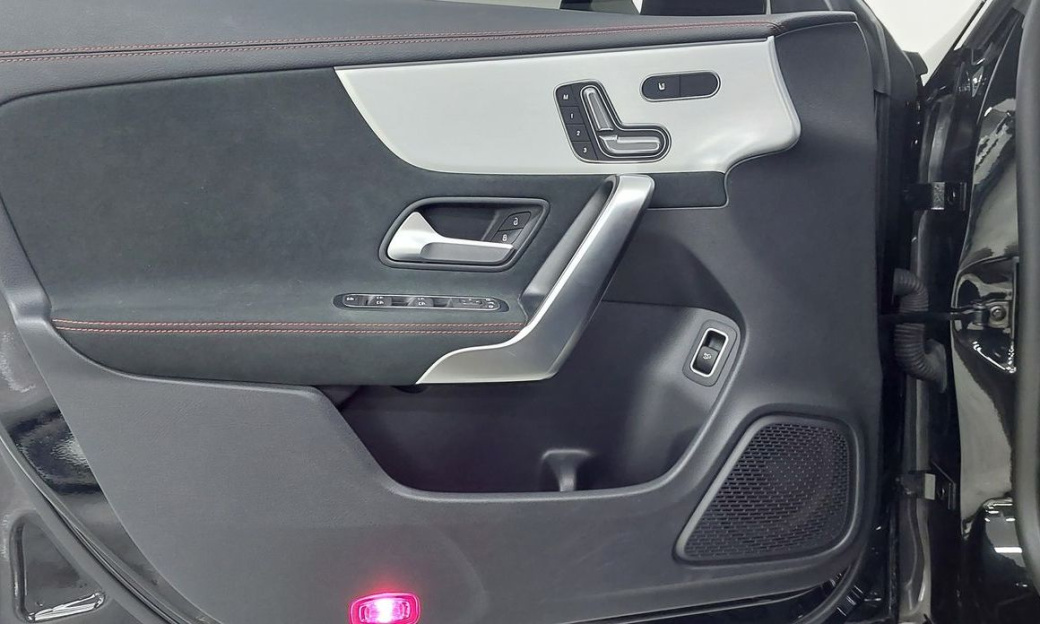 Mercedes-Benz CLA-Class CLA250 4MATIC, 2023