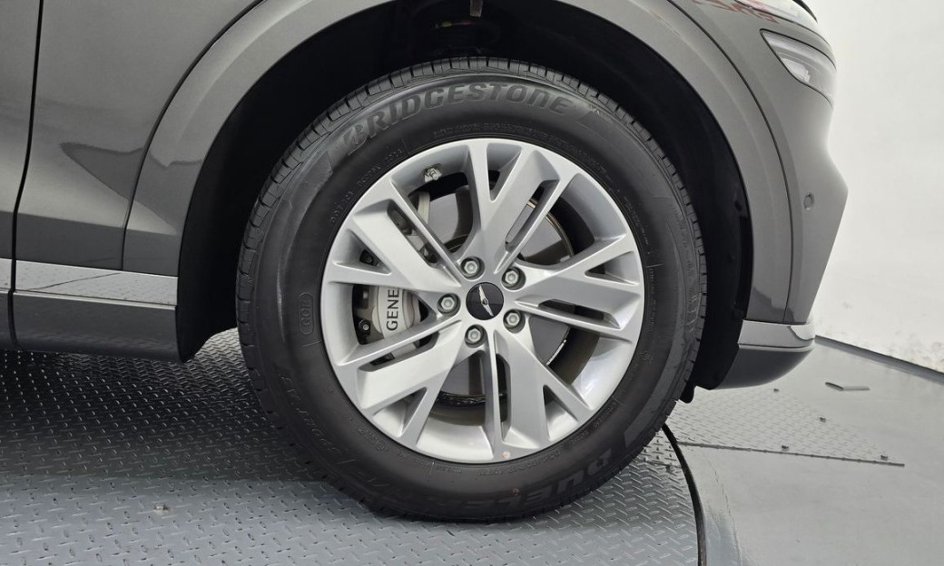 Genesis GV70 2.5T Gasoline 2WD, 2025