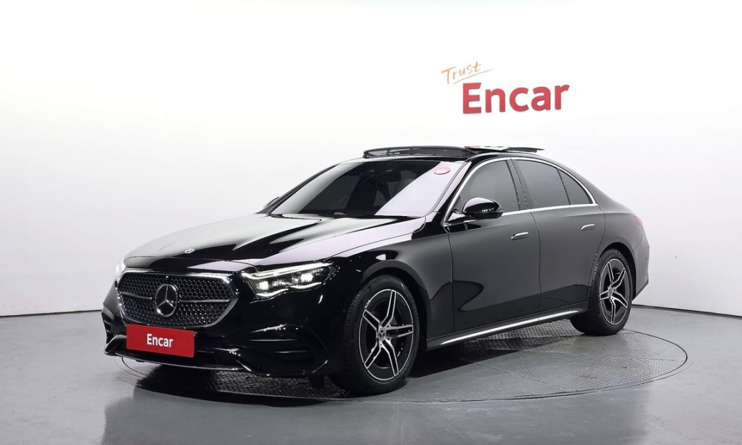 Mercedes-Benz E-Class E300 4MATIC AMG Line, 2025
