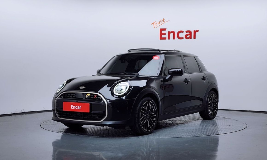 Mini Cooper 5 Door Favoured, 2025