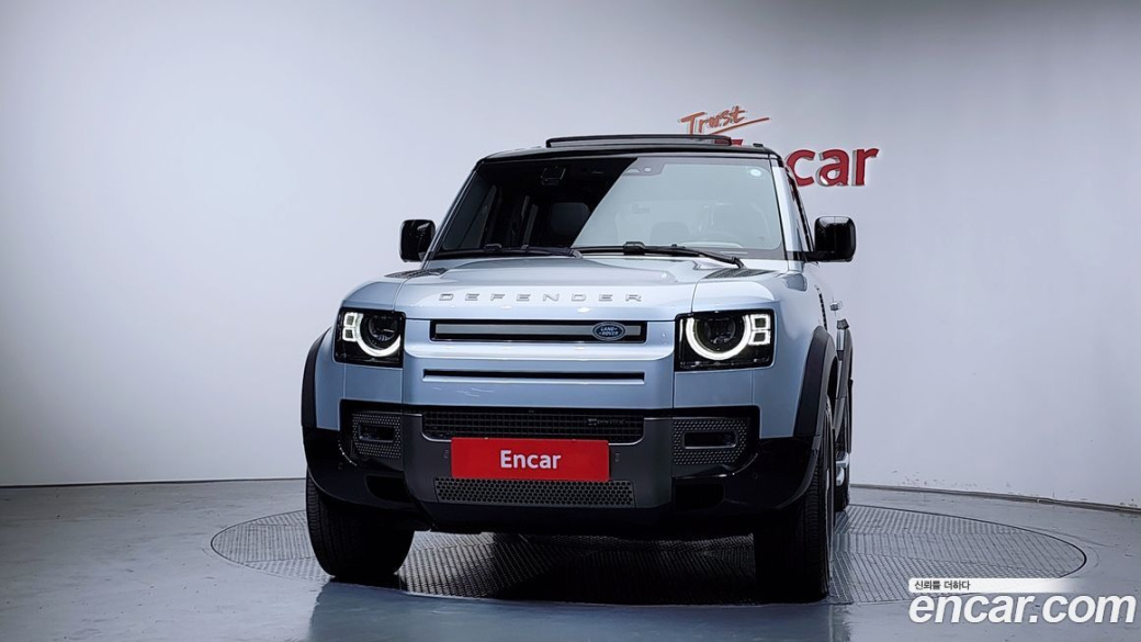 Land Rover Defender 110 P300 X-Dynamic SE, 2023