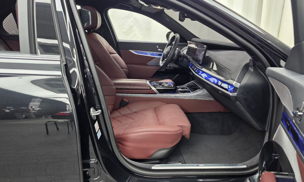 BMW 7-Series 740d xDrive M Sport, 2024
