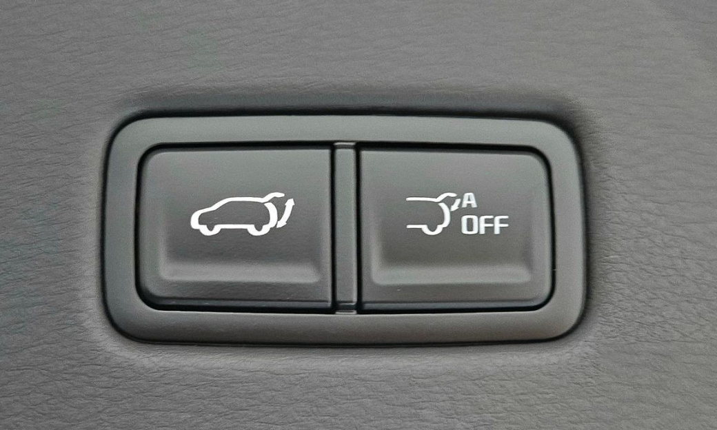 Kia Carnival 9-Seater Signature, 2025