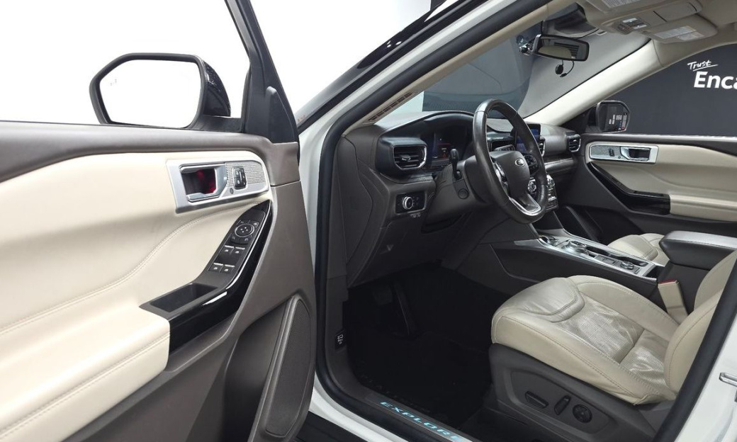 Ford Explorer 3.0 Platinum 4WD, 2022