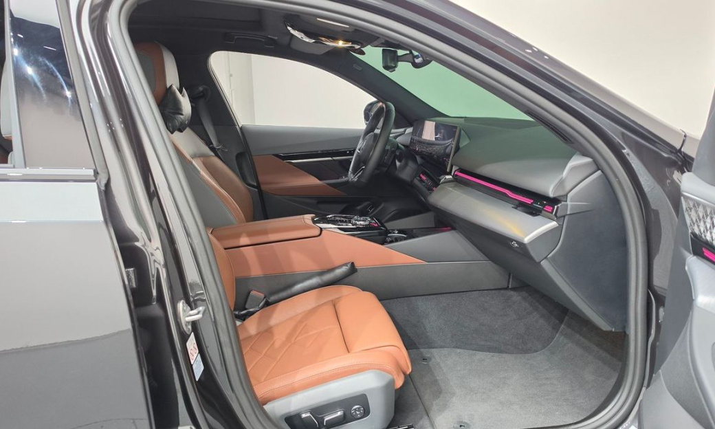 BMW 5-Series 530i xDrive M Sport, 2024