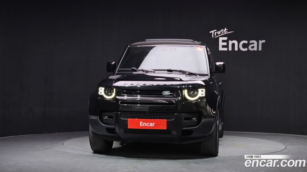 Land Rover Defender 110 D300 HSE, 2022