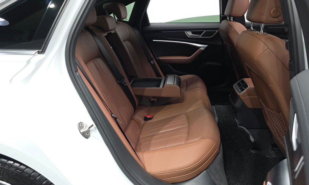 Audi A6 45 TFSI Quattro Premium, 2023
