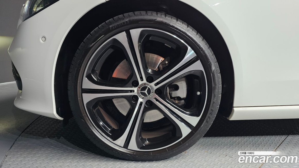 Mercedes-Benz C-Class C300 4MATIC Avantgarde, 2023