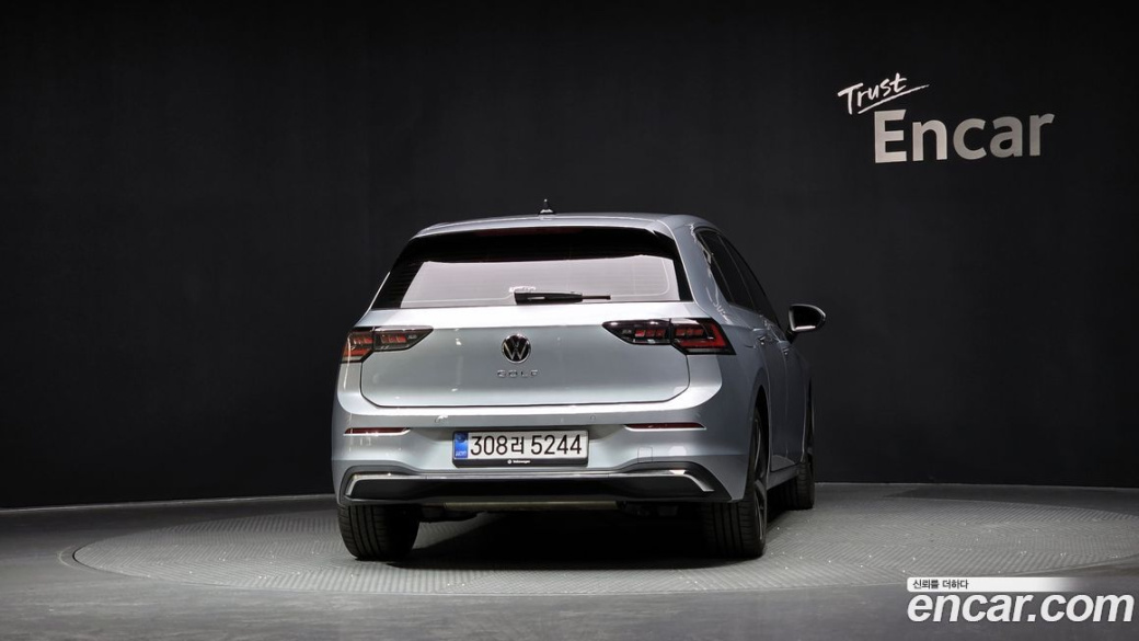 Volkswagen Golf 2.0 TDI Prestige, 2025
