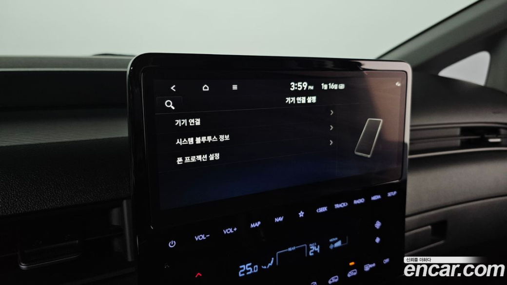 Hyundai Staria 4WD Tourer 9-Seater, 2025