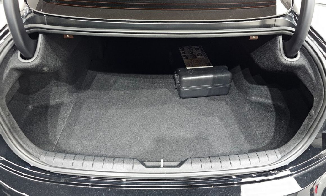Hyundai Sonata 2.0, 2024