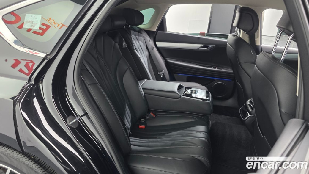 Genesis G80 Gasoline 2.5 Turbo AWD, 2025