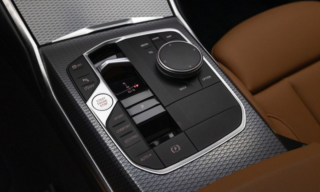 BMW 3-Series 320i M Sport, 2024