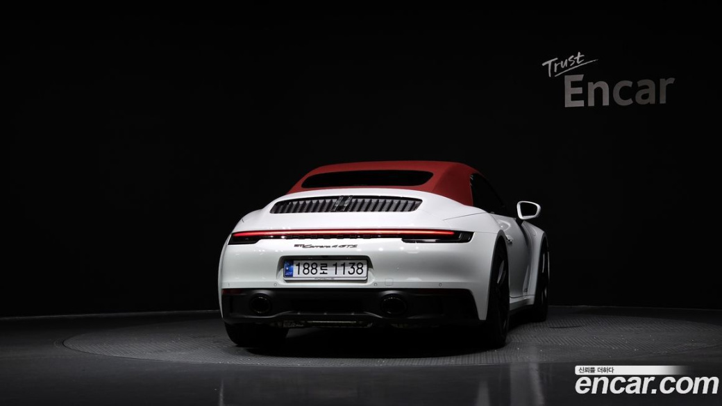 Porsche 911 Carrera 4 GTS Cabriolet, 2024