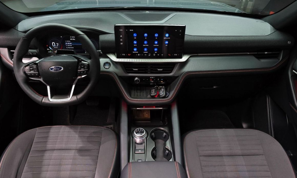 Ford Explorer 2.3 ST-Line 4WD, 2025