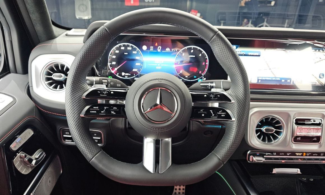 Mercedes-Benz G-Class G450d Manufaktur, 2025
