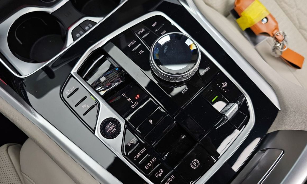 BMW X6 xDrive40i M Sport, 2025