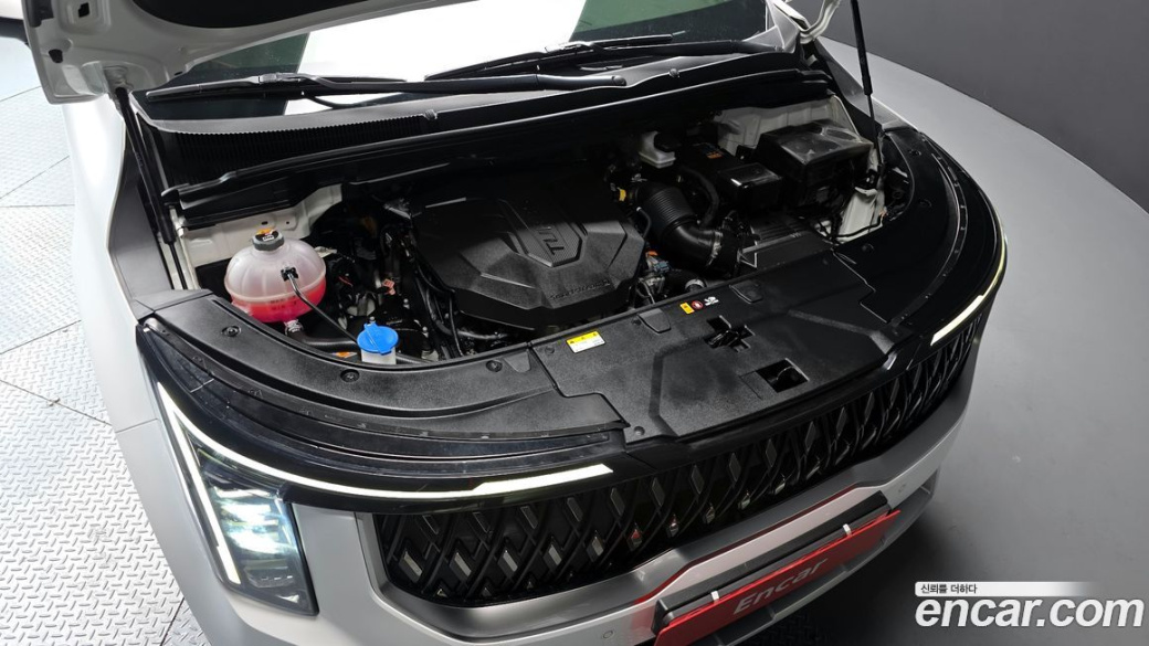 Kia Carnival 9-Seater Prestige, 2024