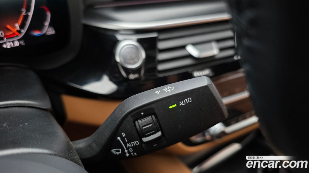 BMW 5-Series 520i M Sport, 2023