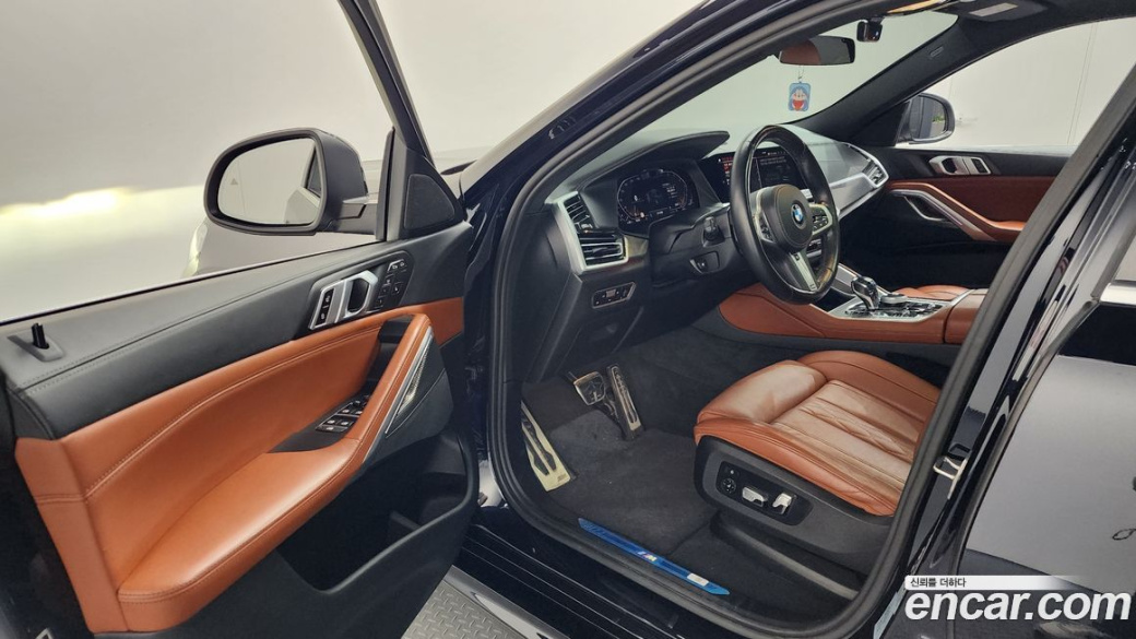 BMW X6 xDrive40i M Sport, 2022