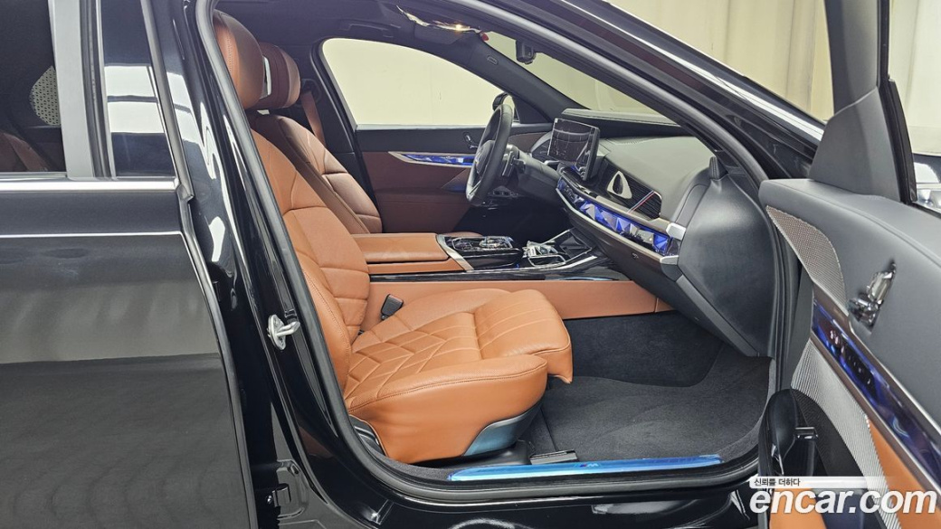 BMW 7-Series 740i xDrive M Sport, 2025