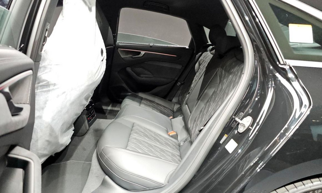 Audi A6 55 TFSI Quattro S Line, 2026
