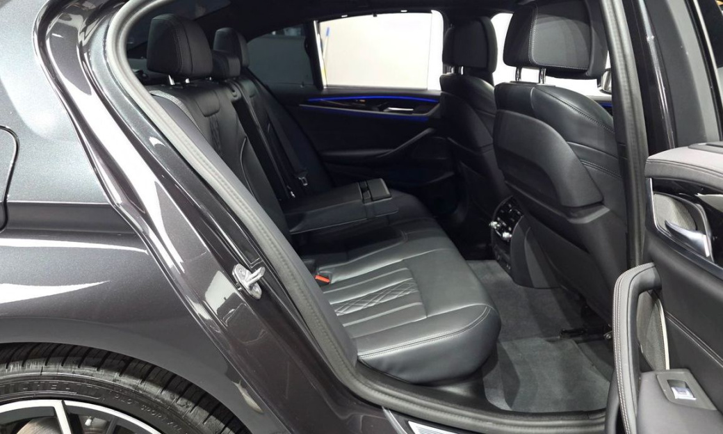 BMW 5-Series 530i M Sport Package, 2023