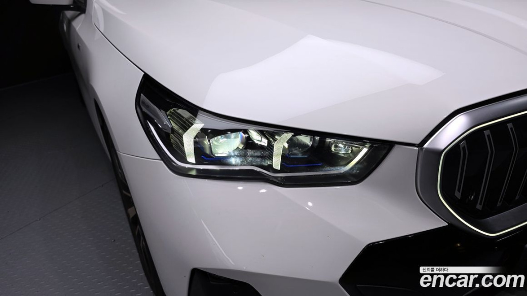 BMW 5-Series 530i xDrive M Sport, 2024