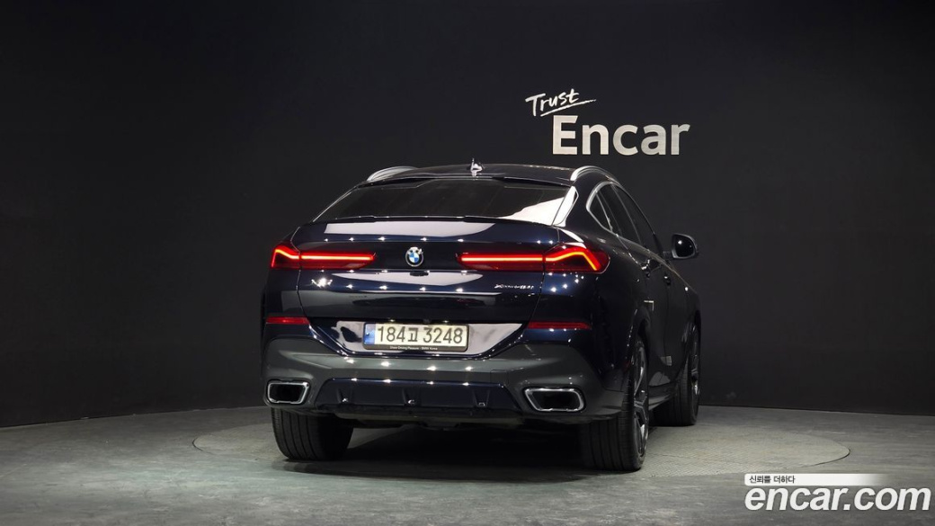 BMW X6 xDrive40i M Sport, 2022