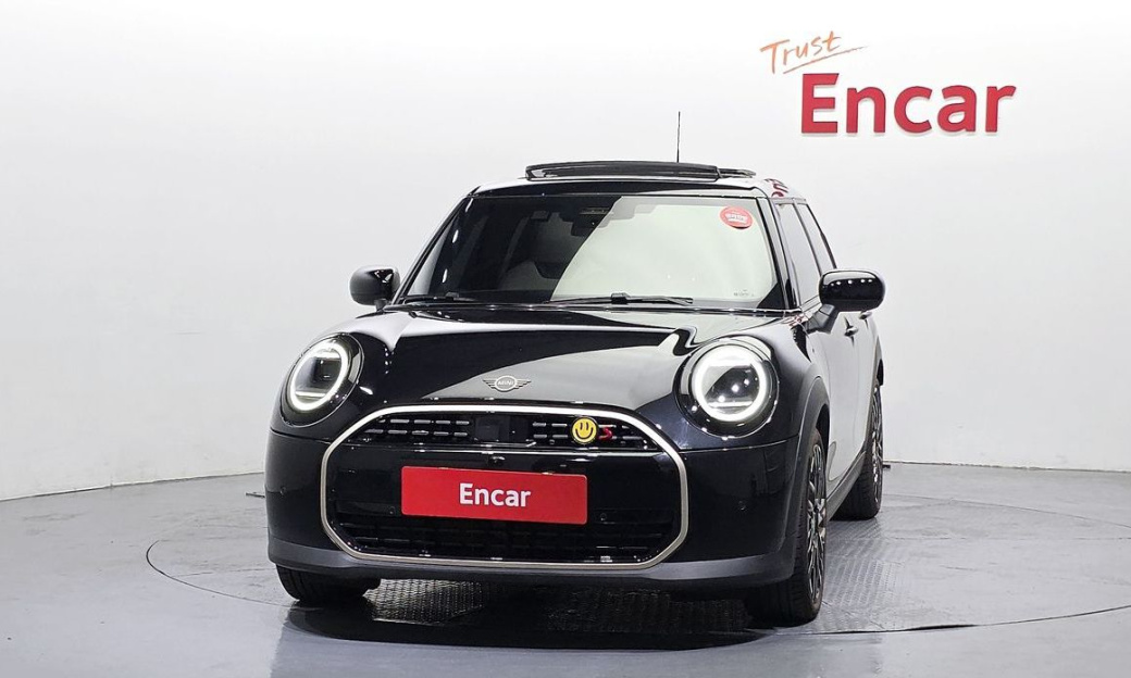 Mini Cooper 5 Door Favoured, 2025
