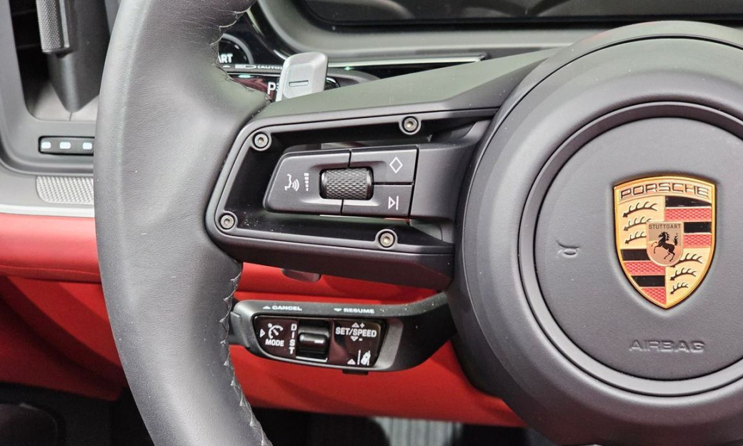 Porsche Cayenne 3.0, 2025