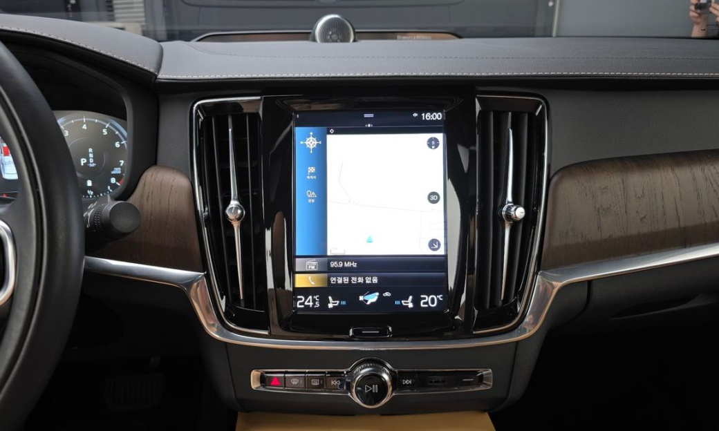 Volvo S90 B6 AWD Inscription, 2021