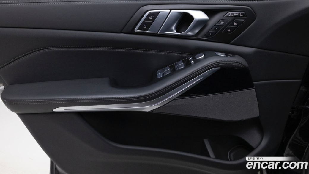BMW X7 xDrive 40i Design Pure Excellence 6-Seater, 2024