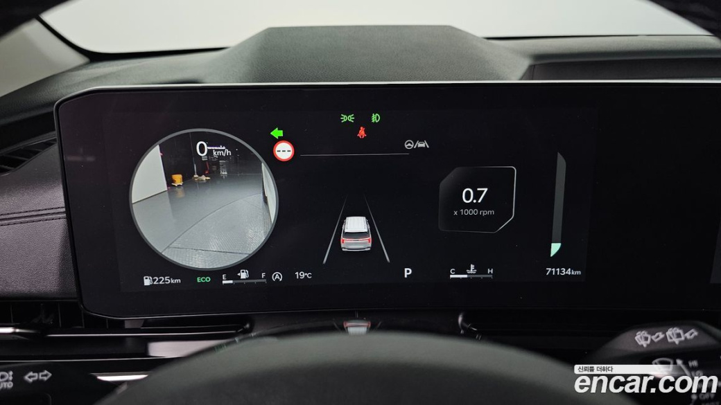 Kia Carnival 9-Seater Noblesse, 2025