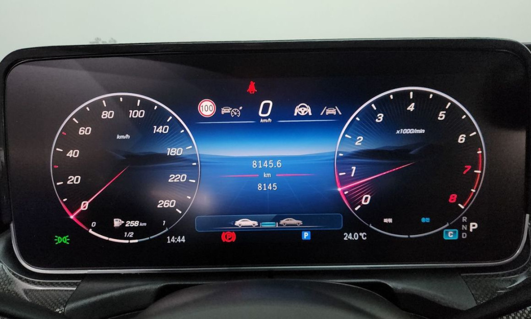 Mercedes-Benz C-Class C200 AMG Line, 2025