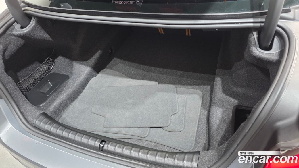 BMW 5-Series 520i Luxury, 2023