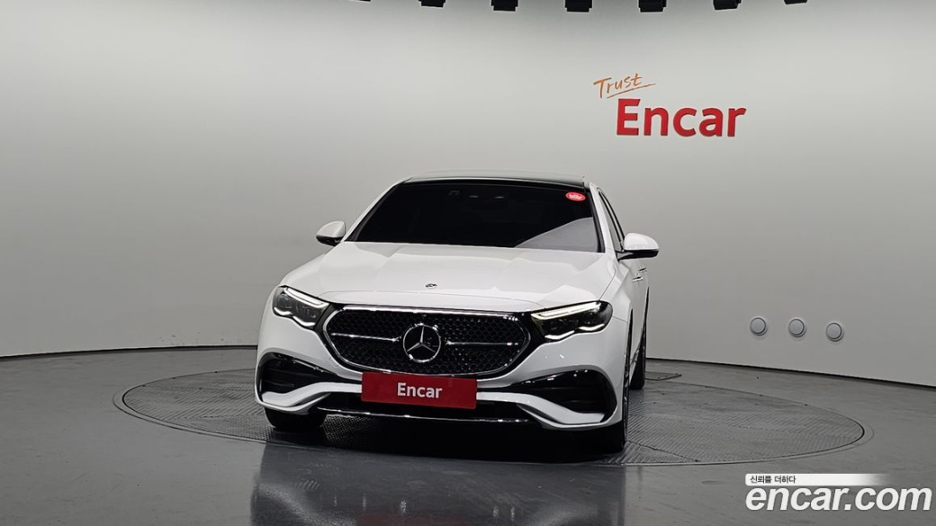 Mercedes-Benz E-Class E300 4MATIC AMG Line, 2024