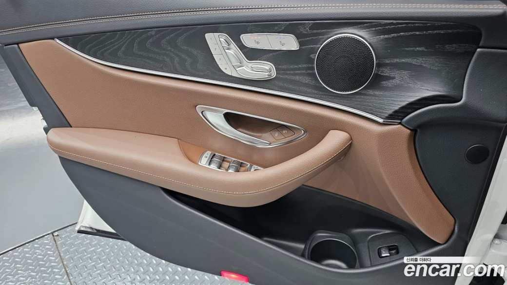 Mercedes-Benz E-Class E250 AMG Line, 2023