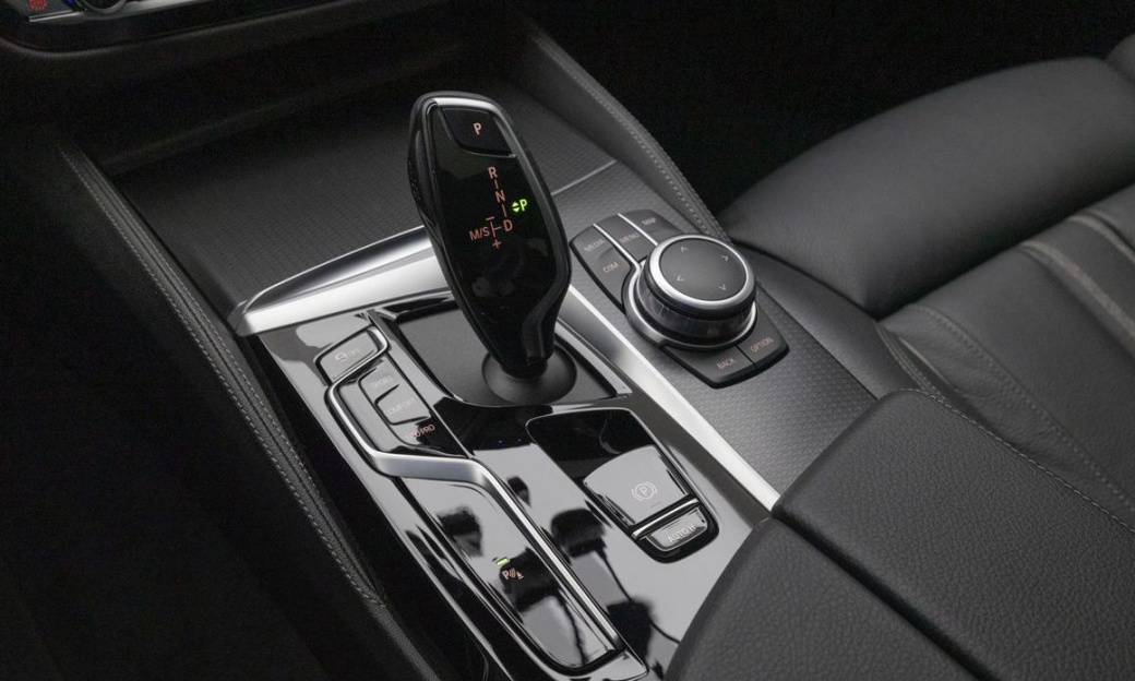 BMW 5-Series 520i M Sport, 2022