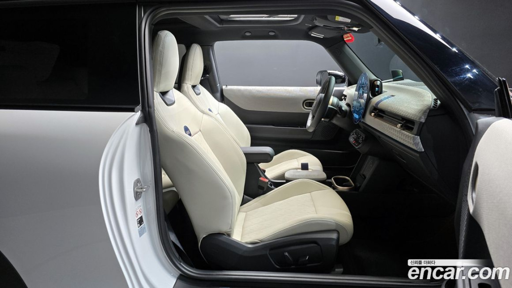 Mini Cooper Favoured, 2025