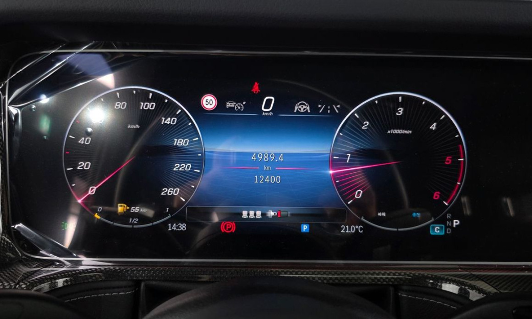 Mercedes-Benz G-Class G450d, 2025