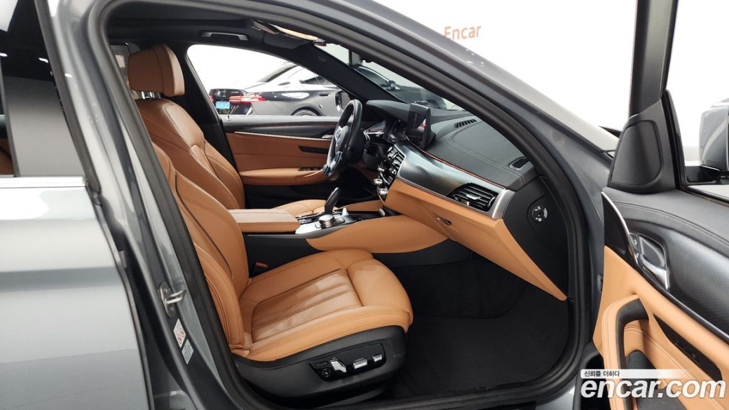 BMW 5-Series 520i M Sport, 2023