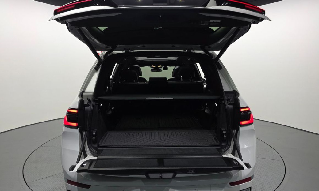 BMW X7 xDrive 40d Design Pure Excellence 7-Seater, 2024