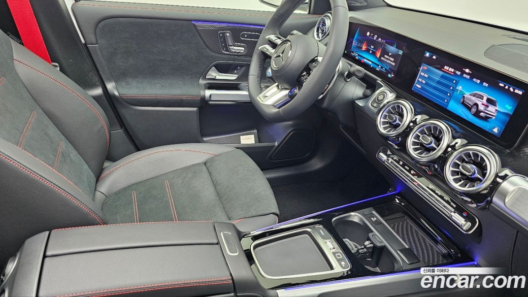 Mercedes-Benz GLB-Class AMG GLB35 4MATIC, 2026