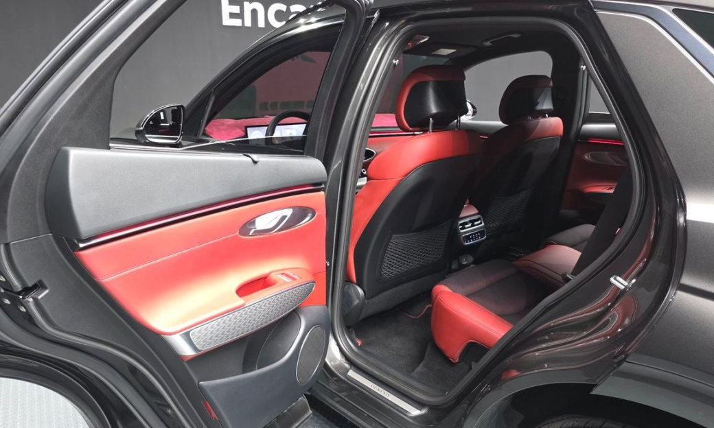 Genesis GV70 2.5T Gasoline AWD, 2025