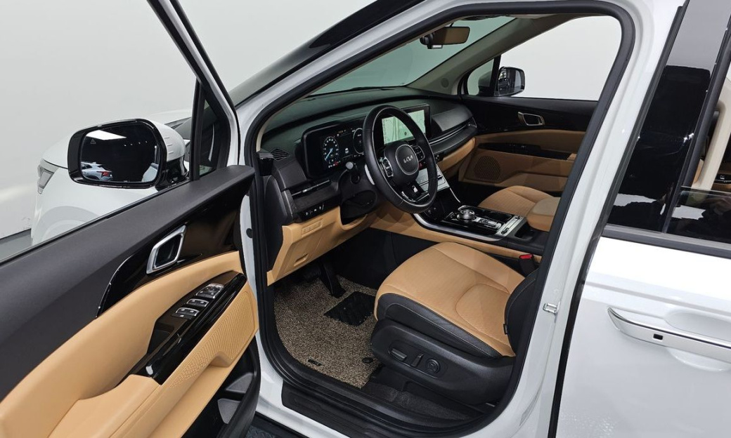 Kia Carnival 9-Seater Noblesse, 2023