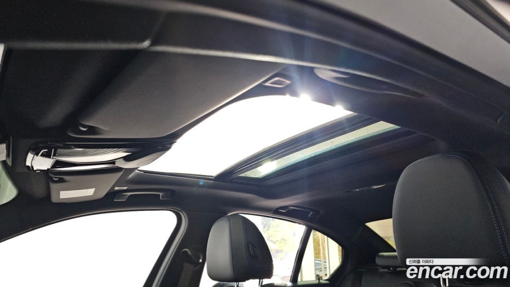 BMW 3-Series 320i M Sport, 2022