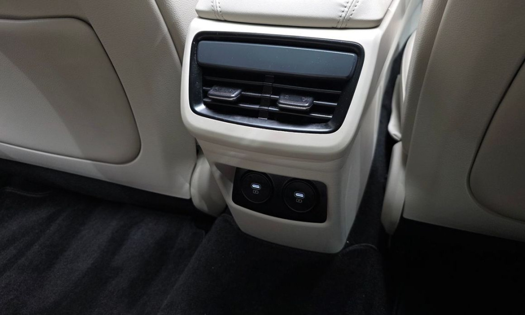 Kia K8 2.5 Gasoline 2WD, 2025