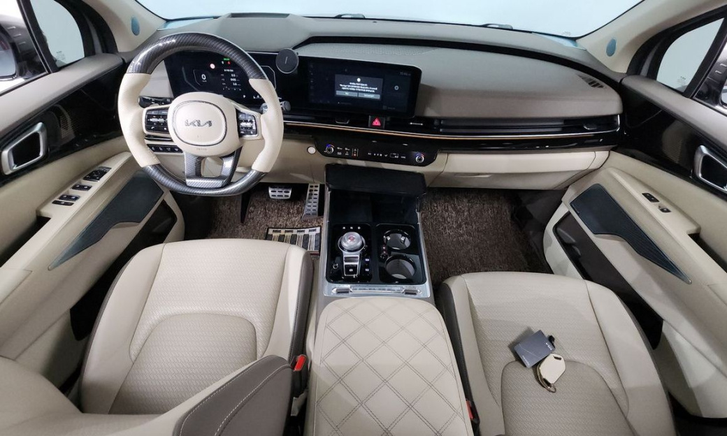 Kia Carnival 9-Seater Gravity, 2025